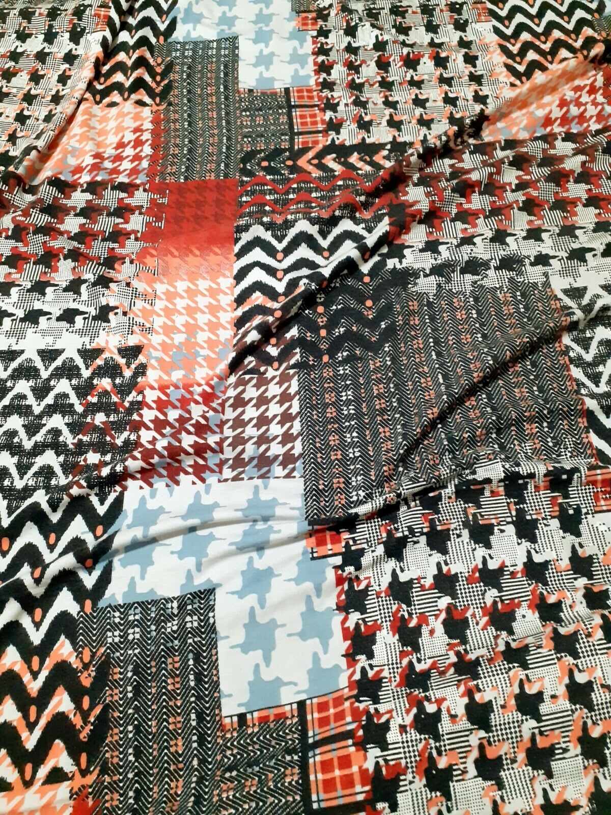 JERSEY FABRIC PRINTED STRETCH VISCOSE POLYESTER - SOLD BY THE METRE A1-150