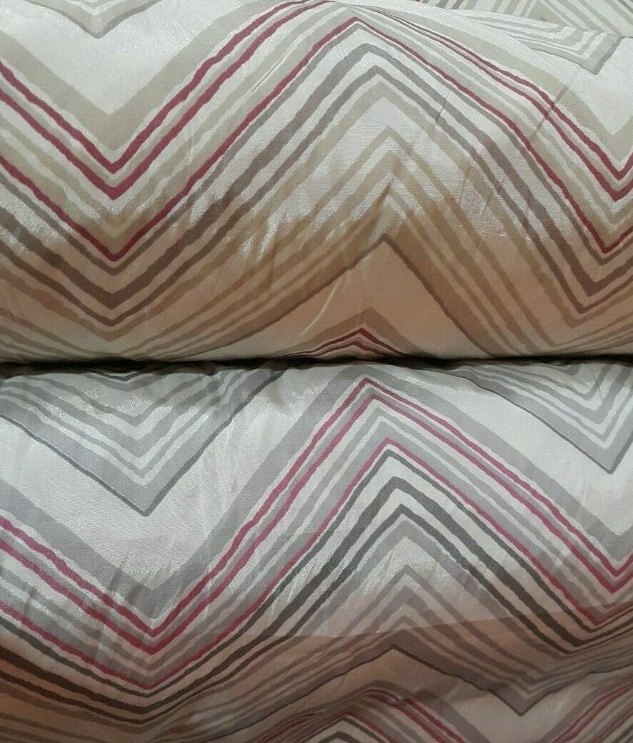 POLY/COTTON FABRIC ZIG ZAG PRINTED-BEGIE AND GREY COLOUR-SOLD BY THE METER - Image 3
