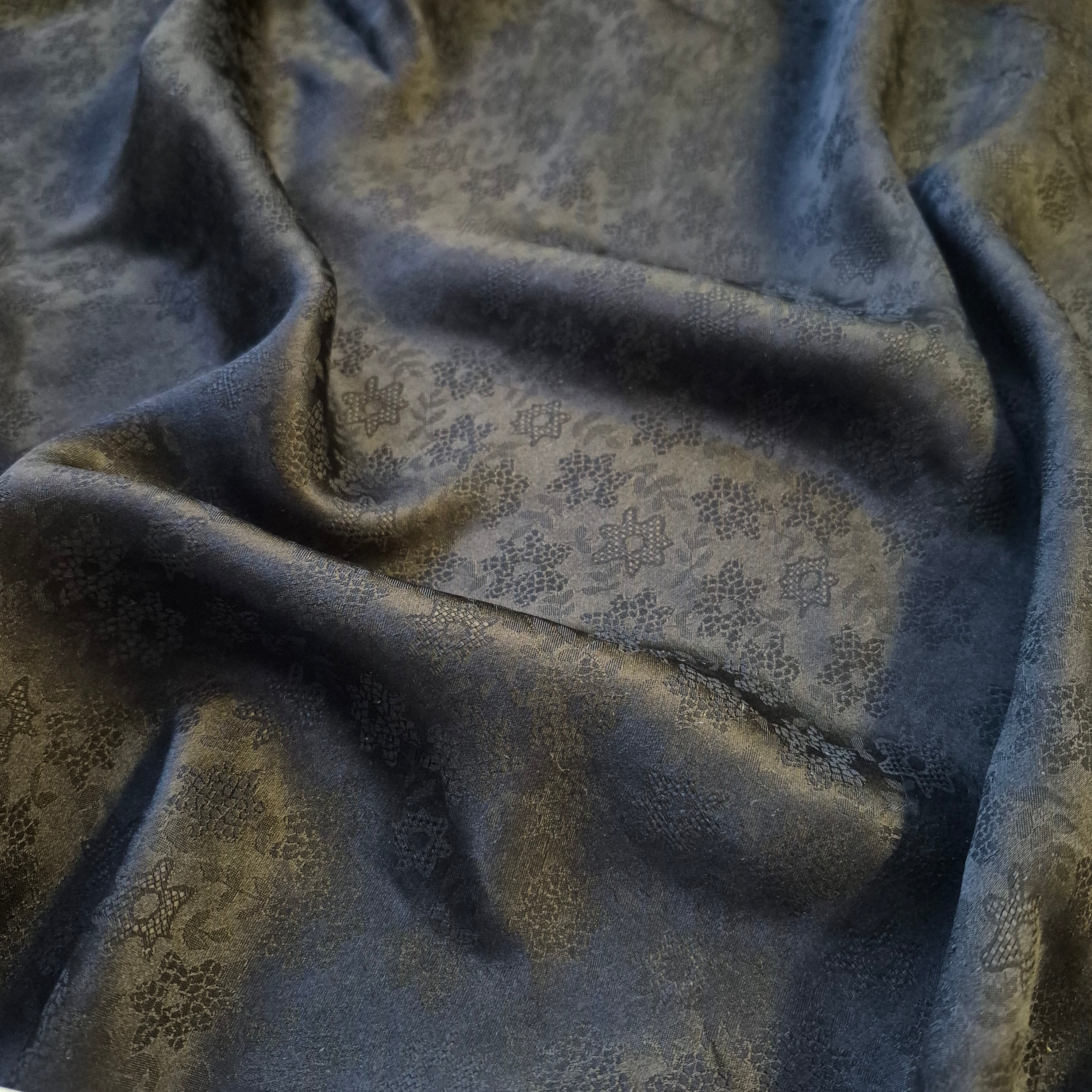 Pure Silk Jacquard Satin Fabric 51" Wide Sold By Metre - Image 4