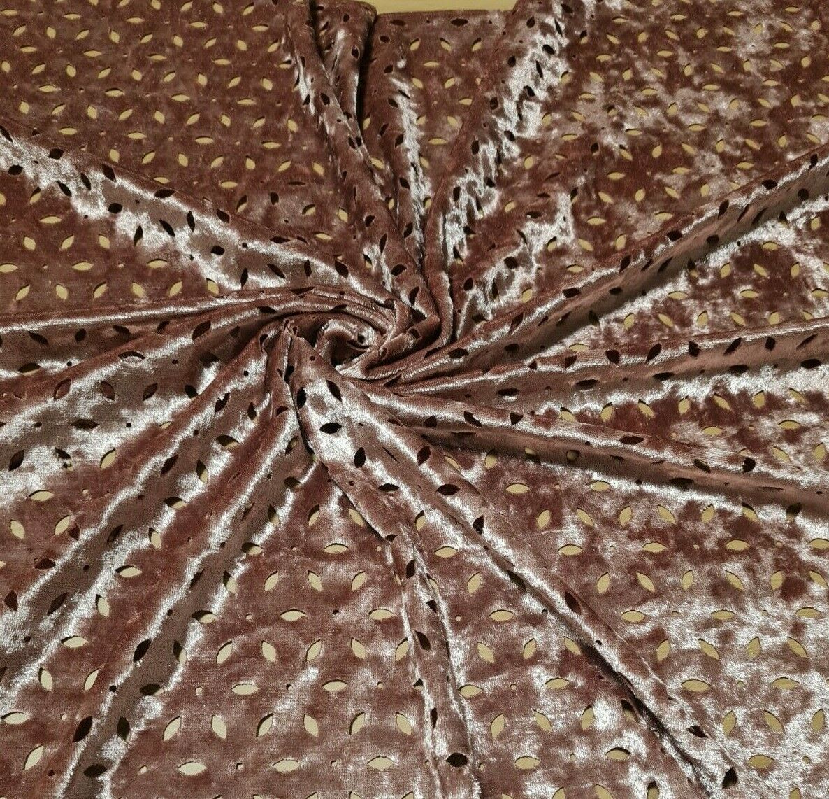 VELVET JERSEY FABRIC PERFORARED STRETCH PLUSH - SOLD BY THE METRE - Image 4