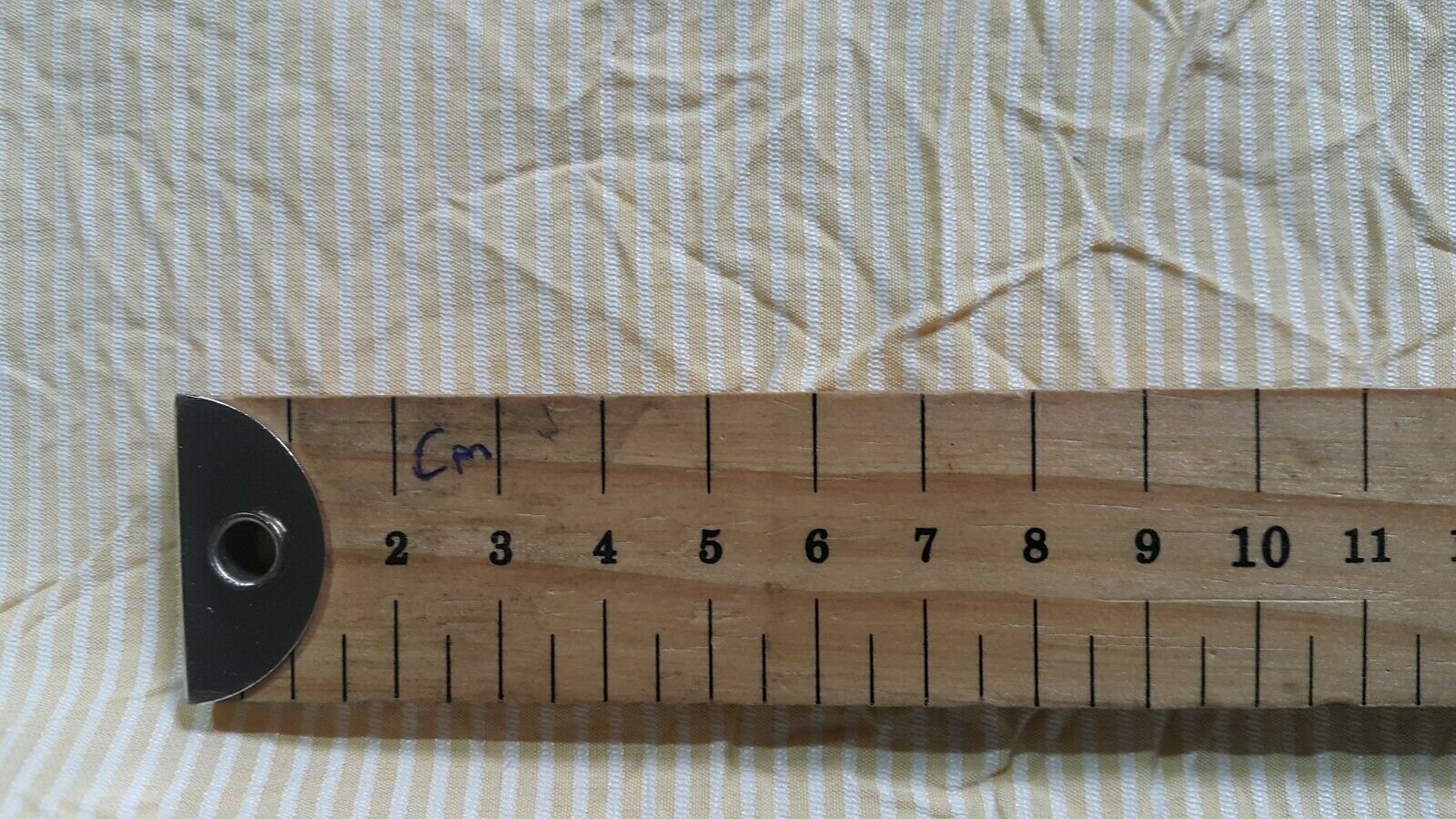 WHITE AND YELLOW STRIPED WRINKLED EFFECT POLYCOTTON FABRIC-SOLD BY THE METER - Image 4