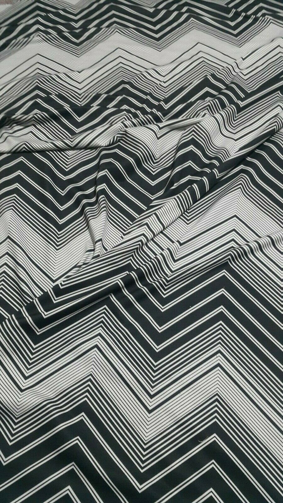 ZIG ZAG PRINTED STRETCH JERSEY LYCRA FABRIC-SOLD BY THE METER - Image 10
