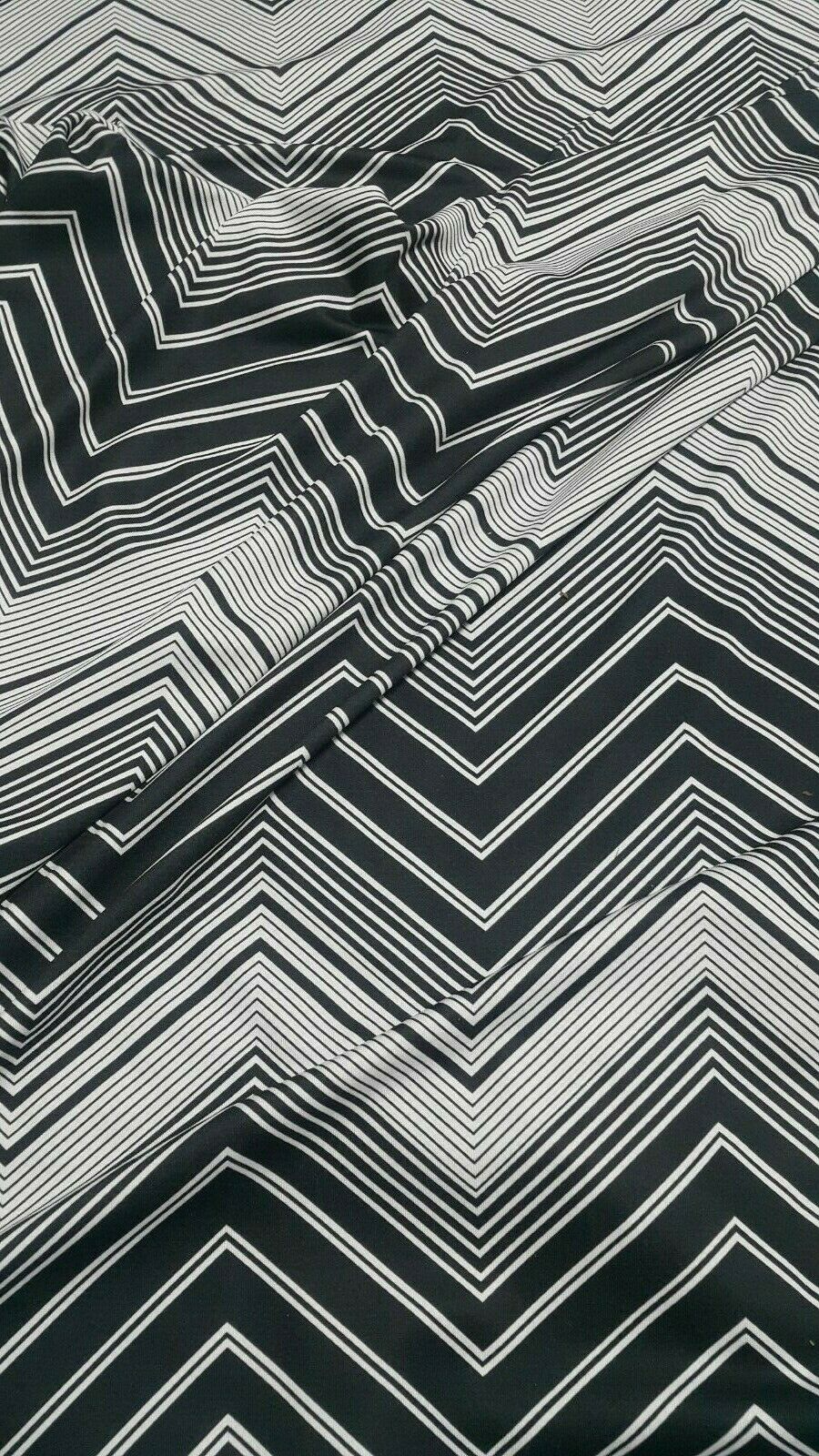 ZIG ZAG PRINTED STRETCH JERSEY LYCRA FABRIC-SOLD BY THE METER - Image 3