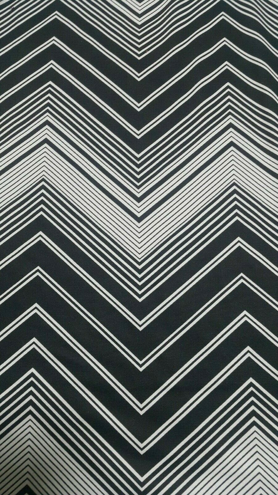 ZIG ZAG PRINTED STRETCH JERSEY LYCRA FABRIC-SOLD BY THE METER - Image 4