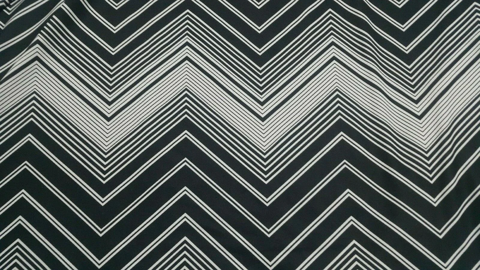 ZIG ZAG PRINTED STRETCH JERSEY LYCRA FABRIC-SOLD BY THE METER - Image 7